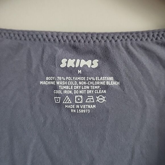 Skims Fits Everybody Plunge Bodysuit Womens Size M Slate Long Sleeve V Neck - Picture 2 of 6